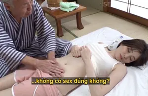 Người tình của con trai bị đau nhức nhờ bố anh xã có nghề mát-xa đấm bóp và cái kết